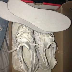 Size 7. Gently used only thing wrong is the color